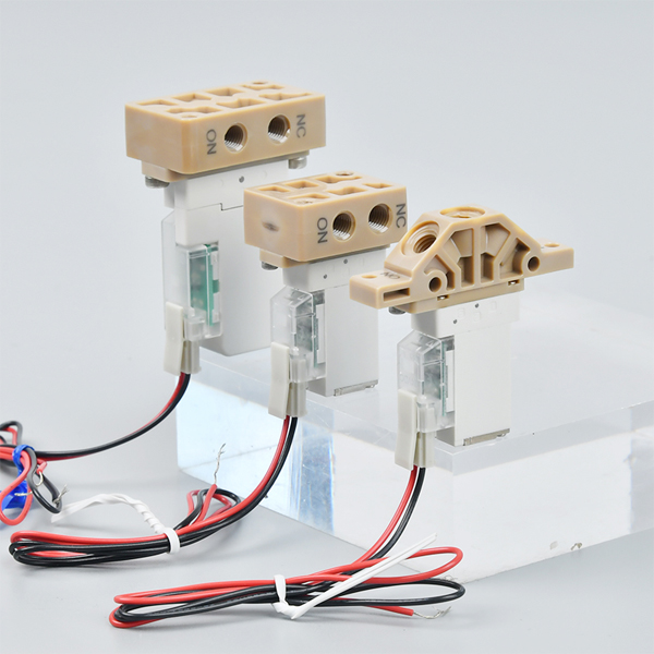 Électrovanne à trois voies